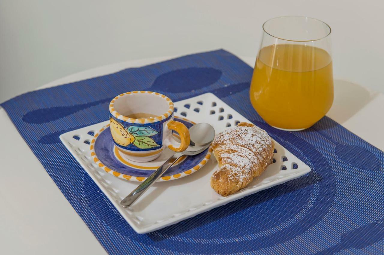 Ad Maiora Bed & Breakfast Salerno Ngoại thất bức ảnh